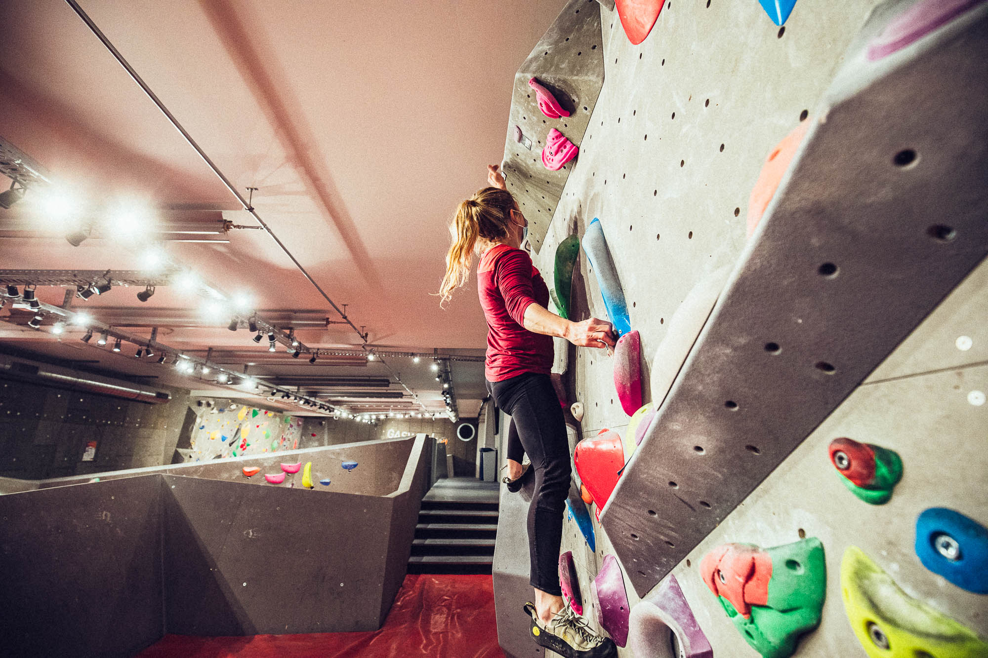 Export x3 5D4 1306 Bouldering Sarah & Vanessa Gaswerk 2020